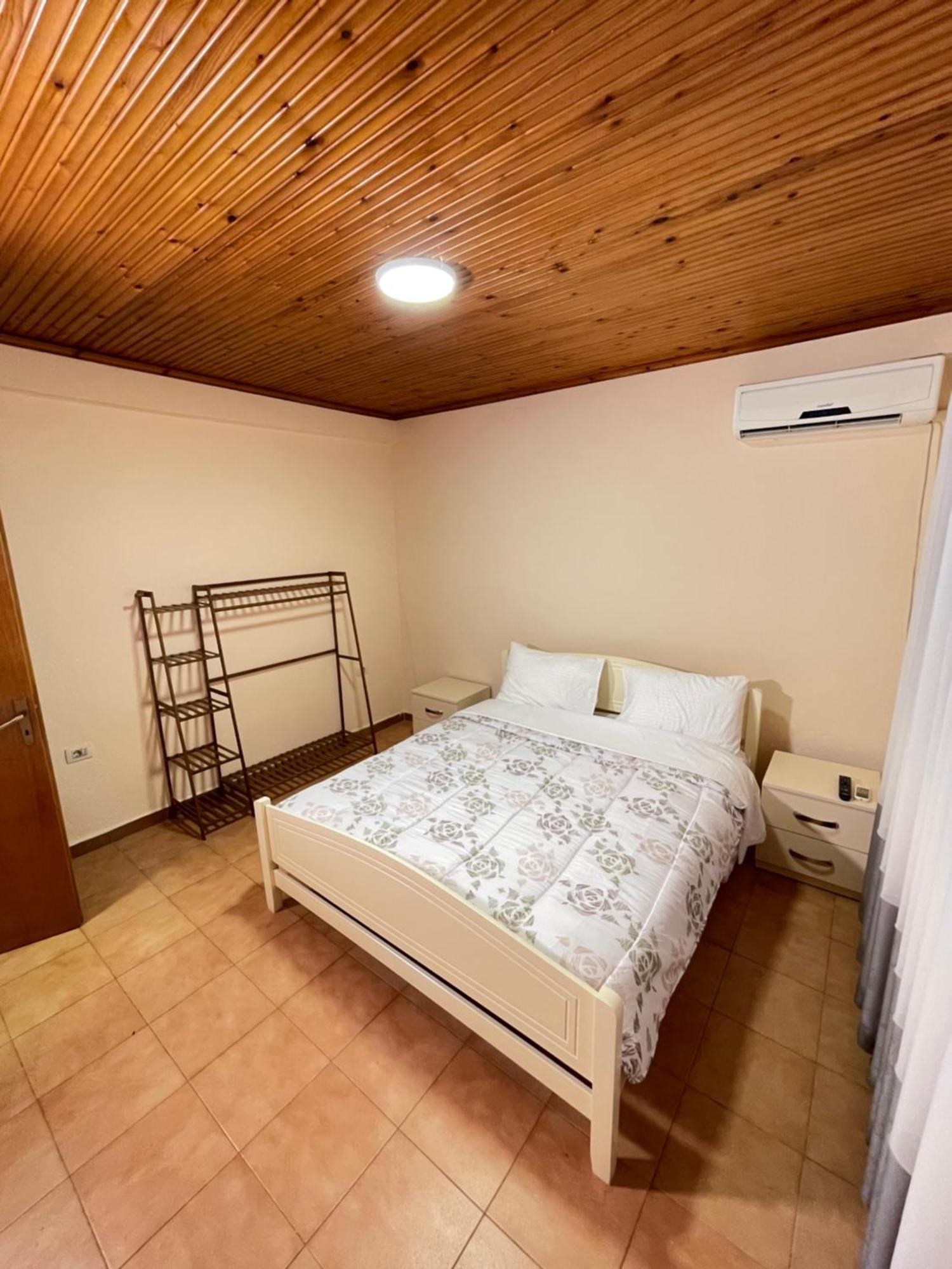 Shkodra Guest House & Trips Eksteriør bilde
