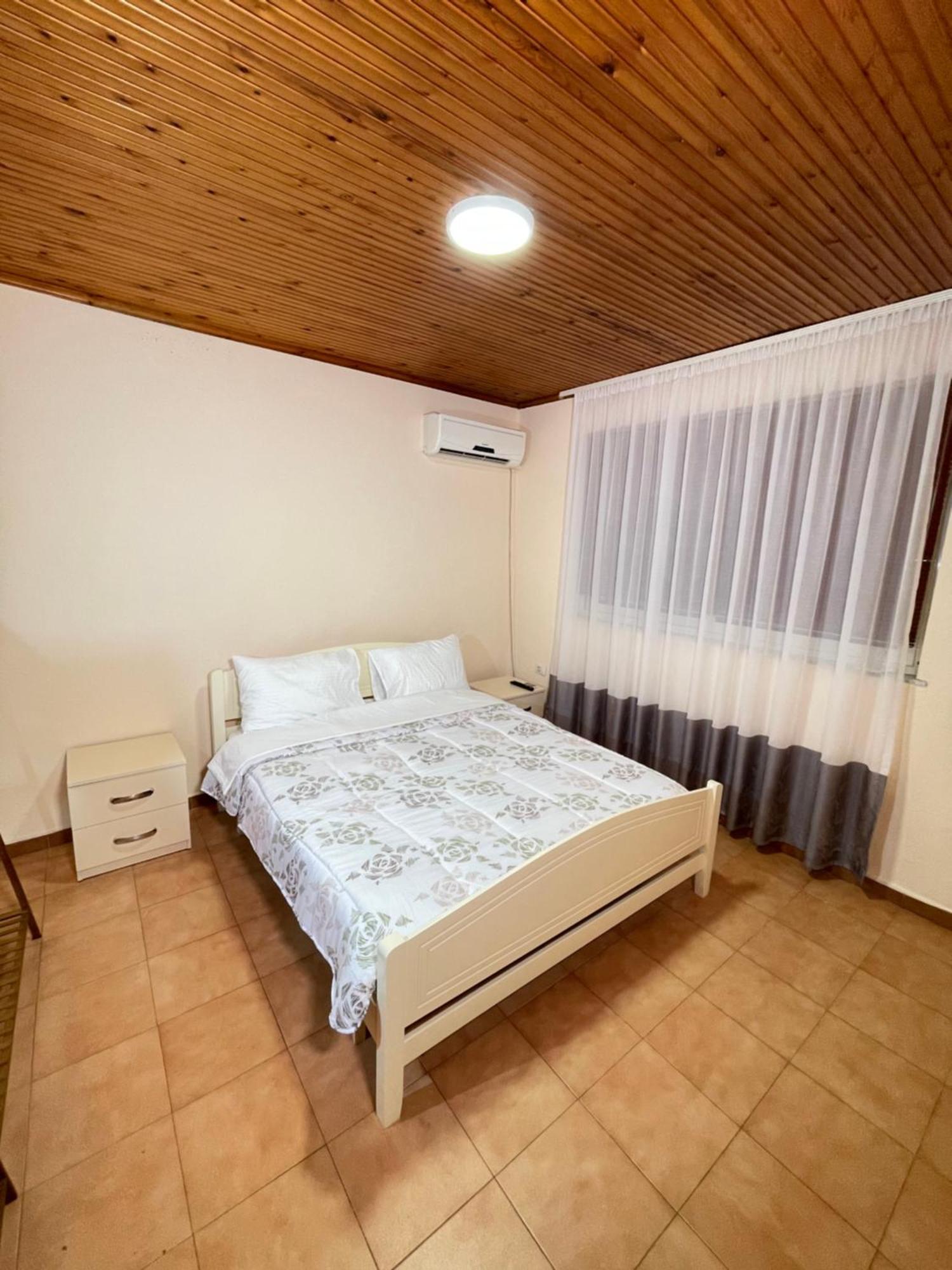 Shkodra Guest House & Trips Eksteriør bilde