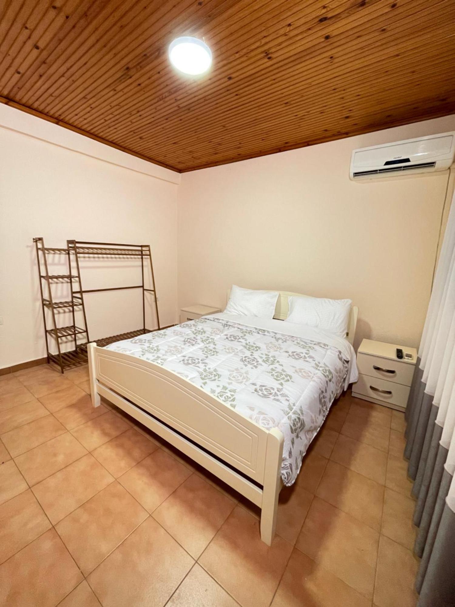 Shkodra Guest House & Trips Eksteriør bilde