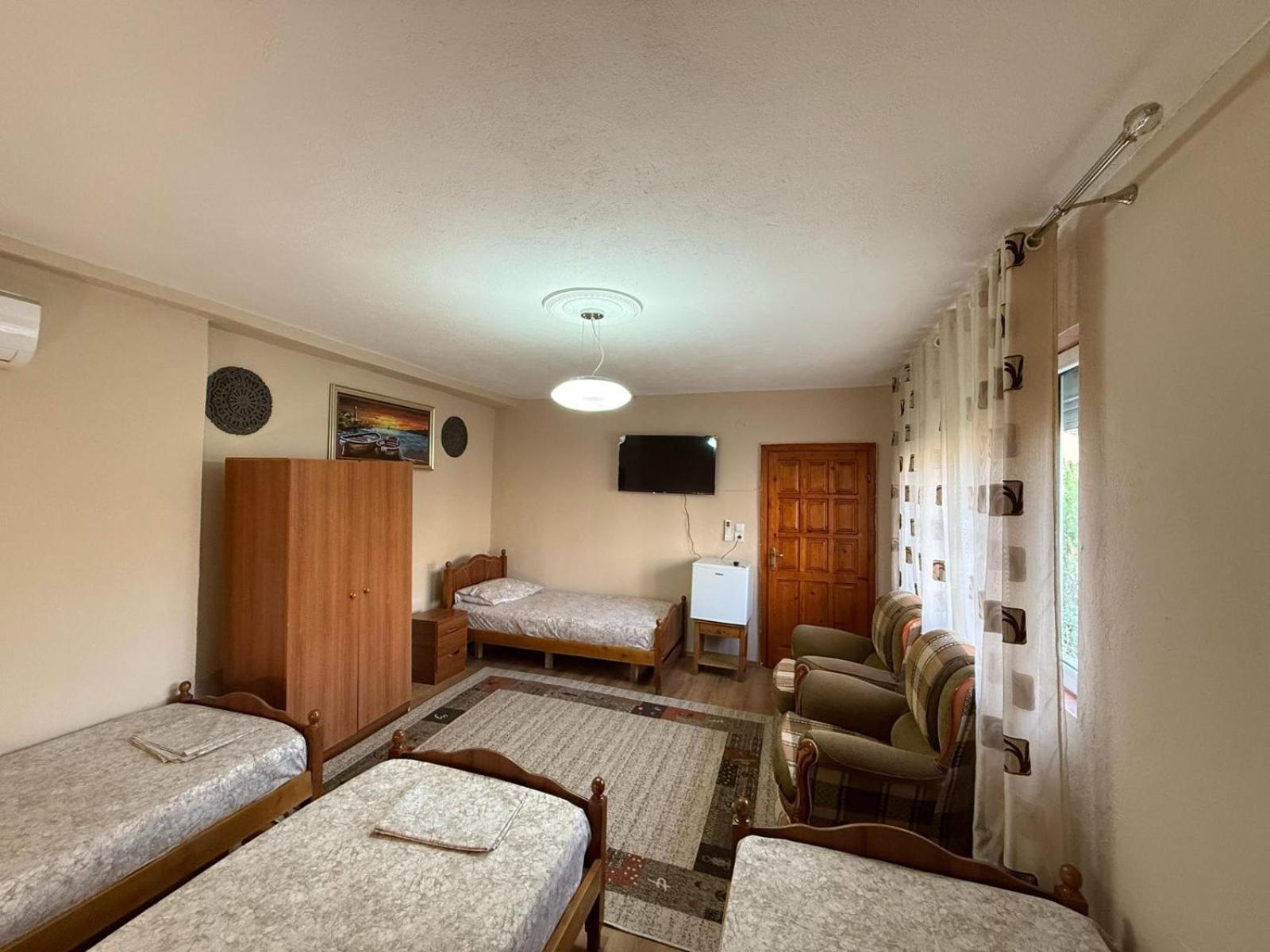 Shkodra Guest House & Trips Eksteriør bilde