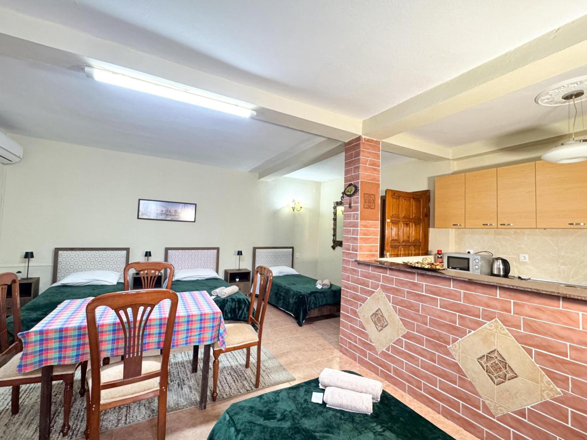 Shkodra Guest House & Trips Eksteriør bilde