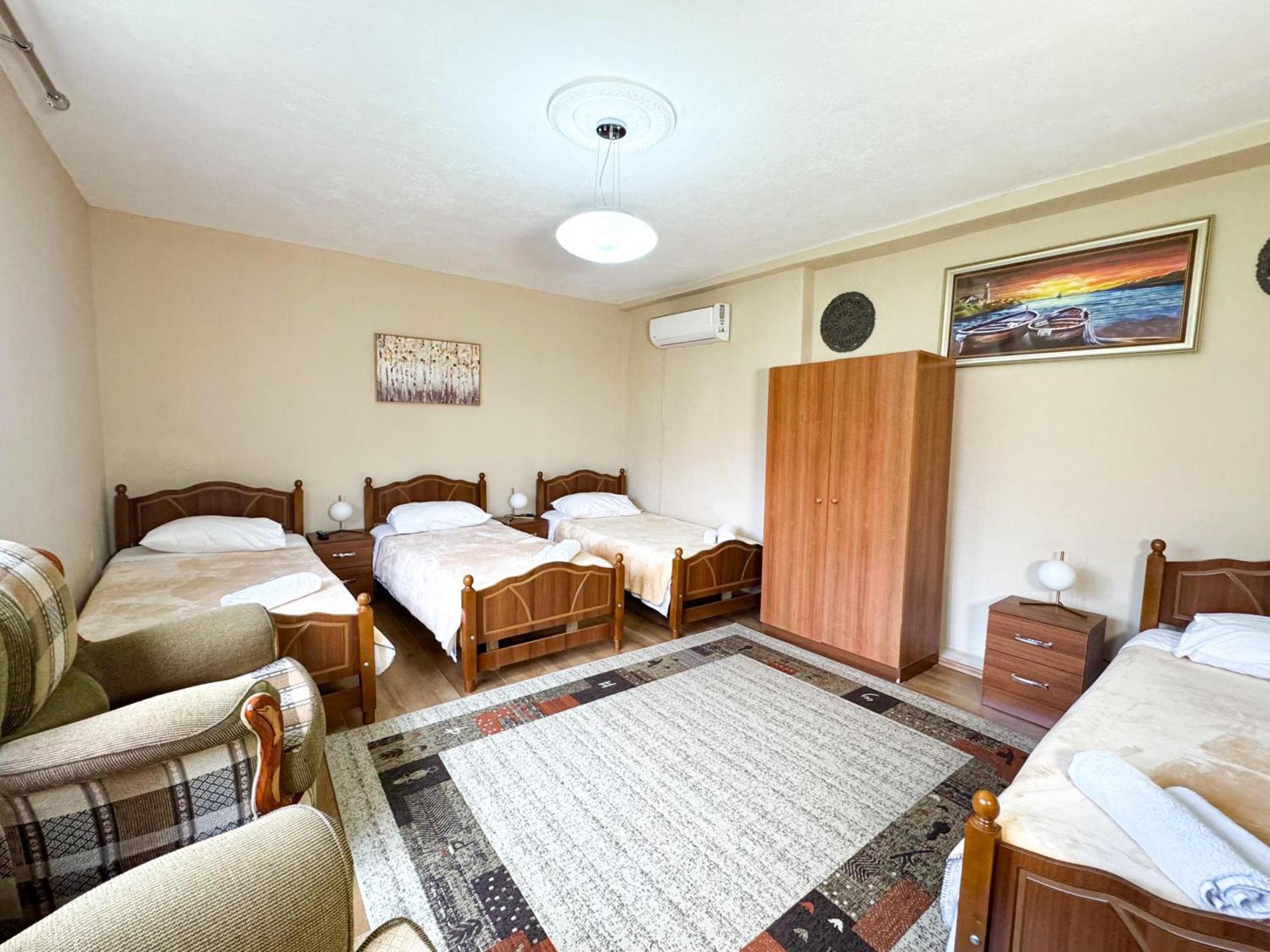 Shkodra Guest House & Trips Eksteriør bilde