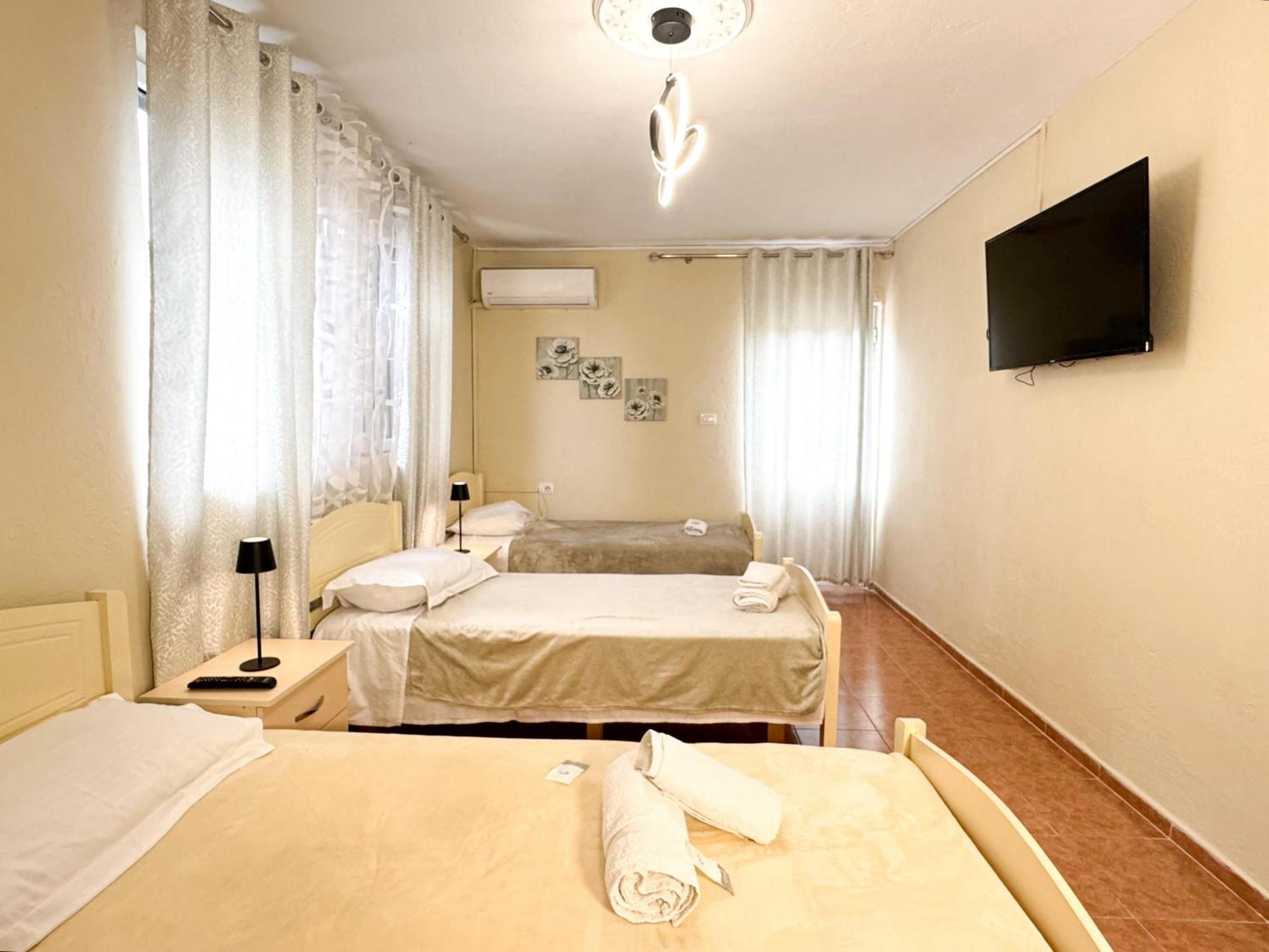 Shkodra Guest House & Trips Eksteriør bilde